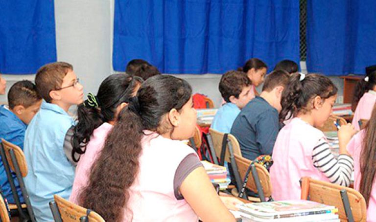 اكتظاظ كبير بمتوسطة "بن يمنة"
