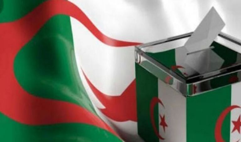 80 شخصية حرة ورؤساء أحزاب يسحبون استمارات الترشح
