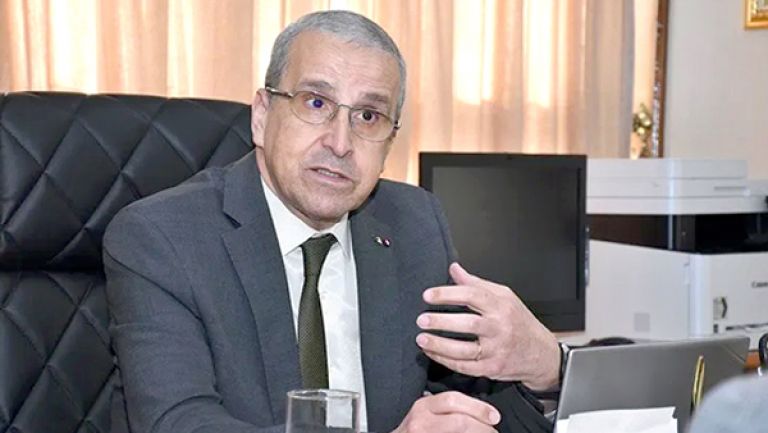 الجامعة الجزائرية تسعى لتقديم الدروس عبر الانترنيت