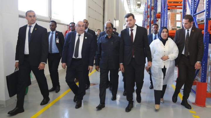 الرئيس الصومالي يزور مجمّع &quot;صيدال&quot; وجامع الجزائر