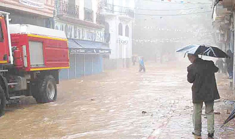 تدخلات بعدة ولايات جراء الأمطار