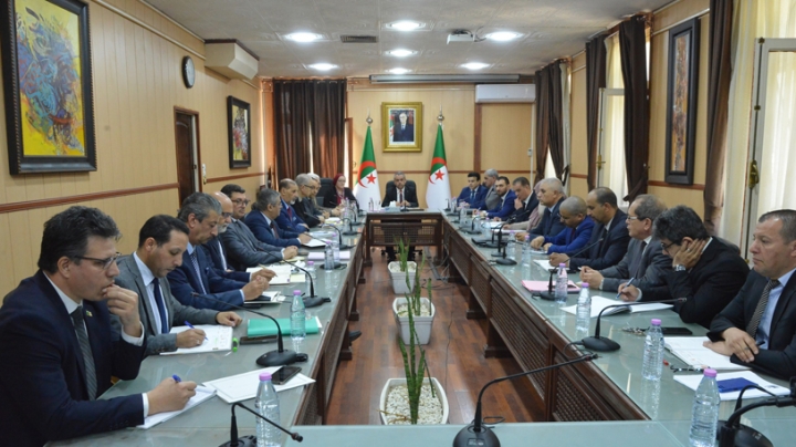 لا هواتف نقالة بمراكز إجراء امتحاني "البيام" و"الباك"