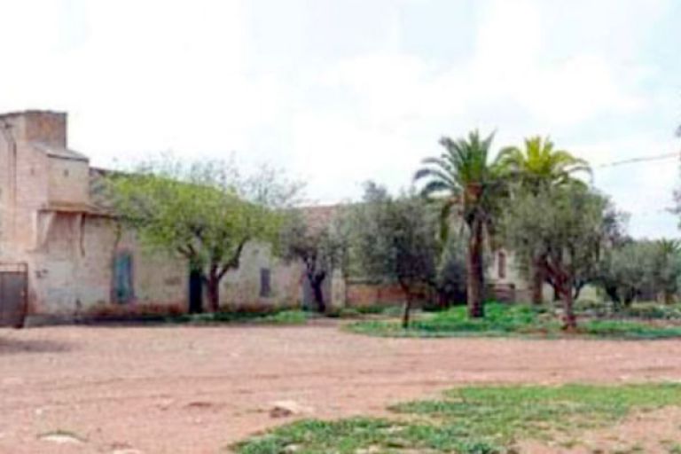 السكان يطالبون «المير» بالتكفل بانشغلات
