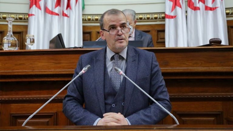 التوجه نحو إجبارية استعمال وسائل الدفع الإلكتروني