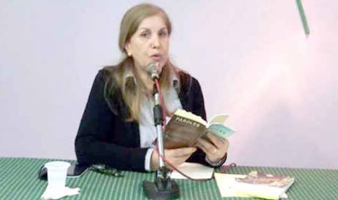 أكتب حينما يغمرني الإلهام ليس إلا