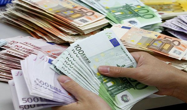 تفكيك شبكة دولية لتزوير العملة