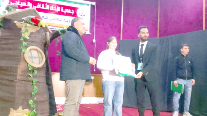 "شولوس" تسدل الستار على مهرجان مسرح الطفل