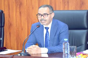 وزير الرياضة يستمع لانشغالات الرياضيين والمدربين