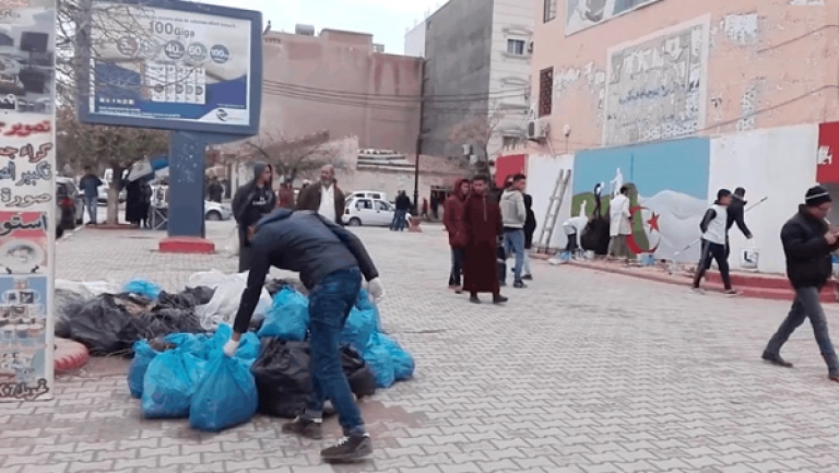 حملة نظافة واسعة بعدة أحياء