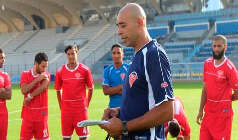 بوعكاز يرفض إراحة لاعبيه والمحمدية في طبق الوديات