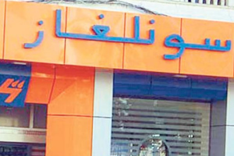 سونلغاز تواصل دعم التجمعات السكنية بالكهرباء