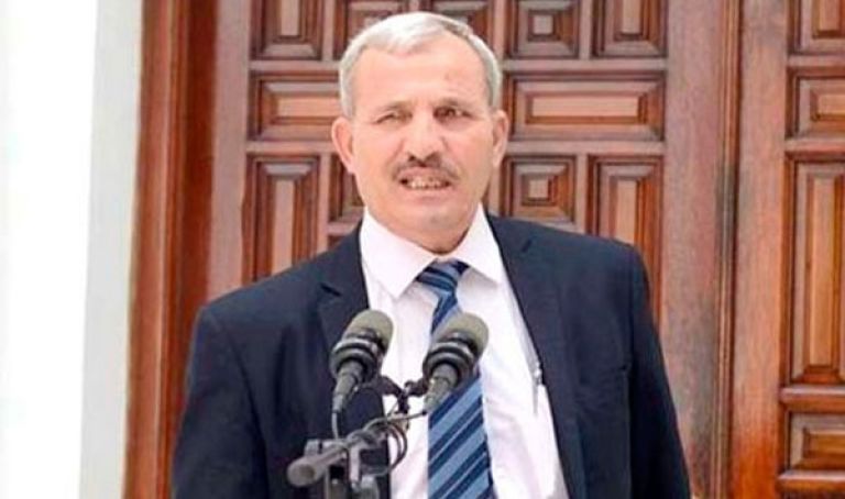الاستقالة هي الأنسب والشعب لم يطلب الجمعية التأسيسية