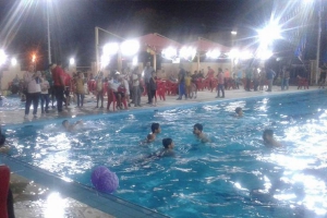 فتح مدرسة لتعليم فنون السباحة