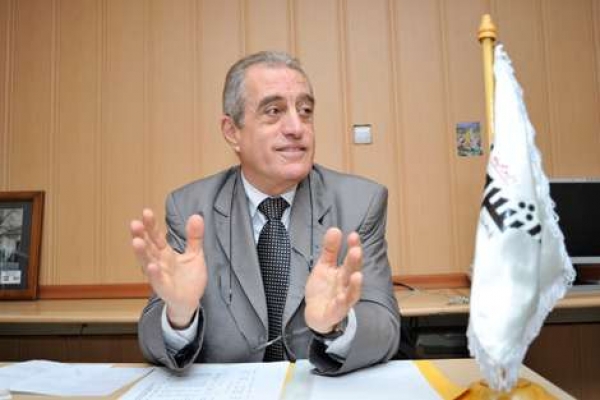 قمار ينشط ندوة صحفية وحنفي يختفي