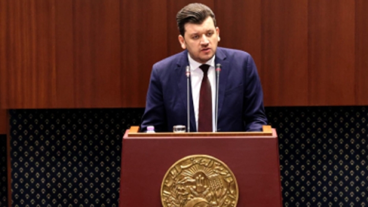 الأقمار الاصطناعية لمراقبة مناطق الصيد وتتبّع السفن