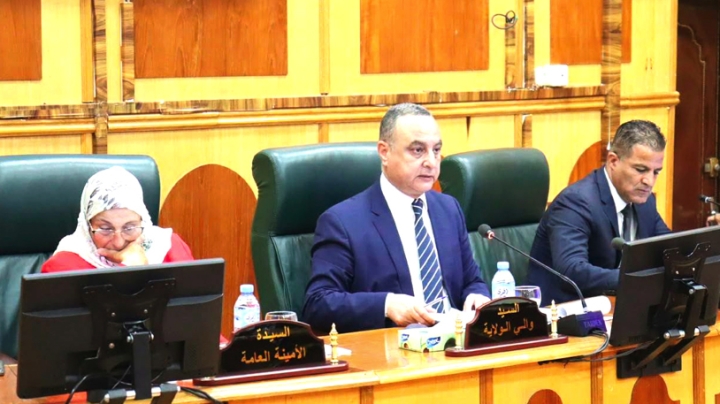 تعزيز التكوين المهني والخدمات وإتمام مشاريع التحسين الحضري