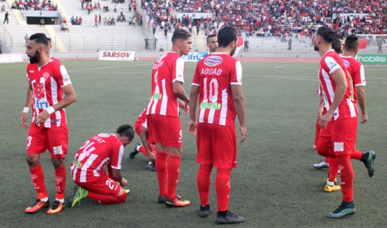 المساهمون يريدونها بعيدا عن "إزعاج" الأنصار