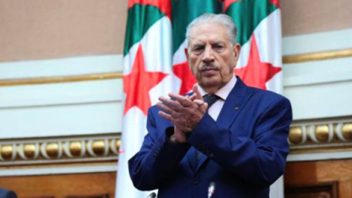 قوجيل يهنئ الأسرة الإعلامية في يومها الوطني