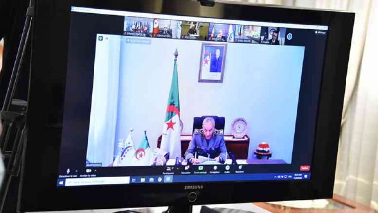 الجزائر تسعى لإرساء حوار توافقي لمكافحة التهديدات