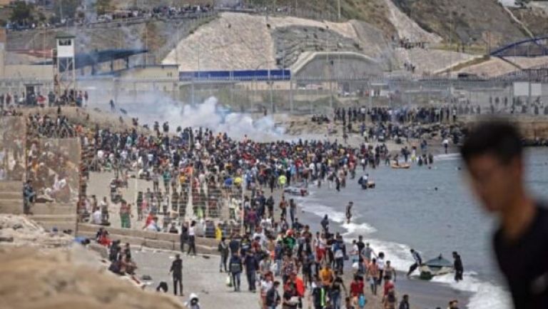 "أمنيستي" تدين استخدام الرباط مواطنيها كـ"بيادق" في لعبة سياسية