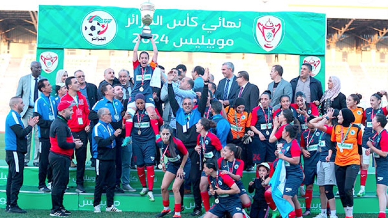نادي فتيات أقبو يتوَّج بكأس الجزائر