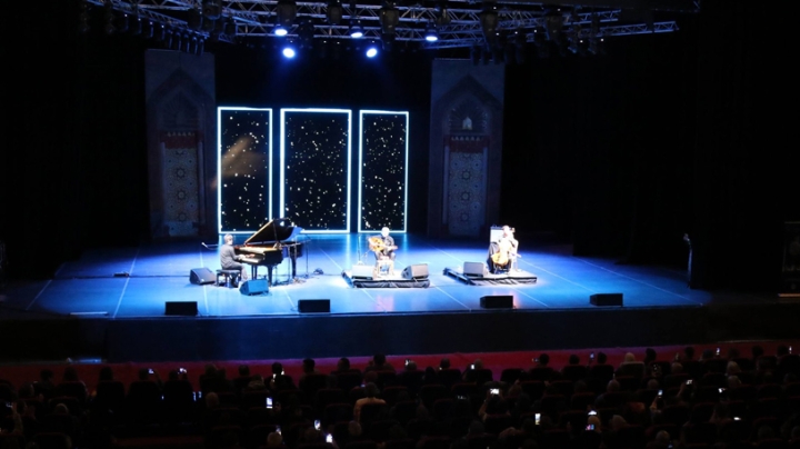 مارسيل خليفة يختتم جولته الفنية في الجزائر