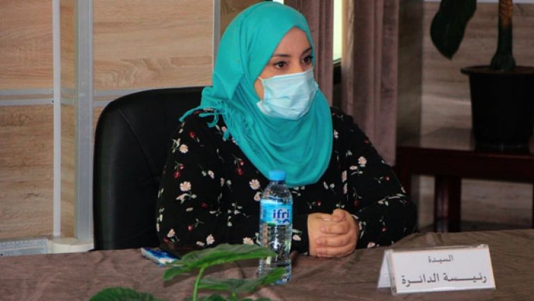 رئيسة الدائرة تؤكد أن الكرة في مرمى المكتتبين