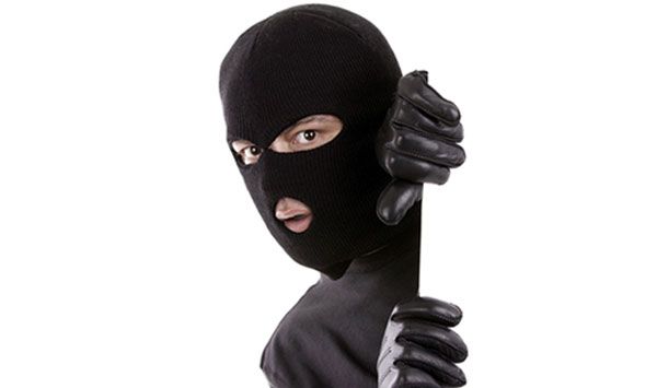 استرجاع 10 أجهزة إعلام آلي مسروقة