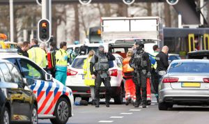 مقتل ثلاثة أشخاص وإصابة تسعة آخرين بهولندا