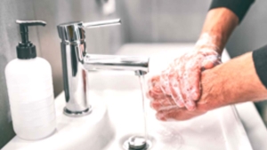 دعوة للحرص على نظافة اليدين خصوصا قبل الأكل