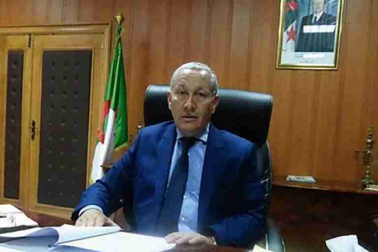 الوالي يطالب الأميار بالتحاور مع المواطن