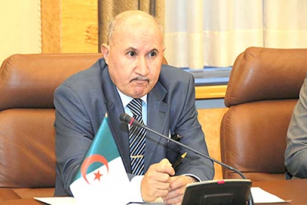 غلق أسواق الماشية ومنع تنقلها بدون ترخيص بيطري