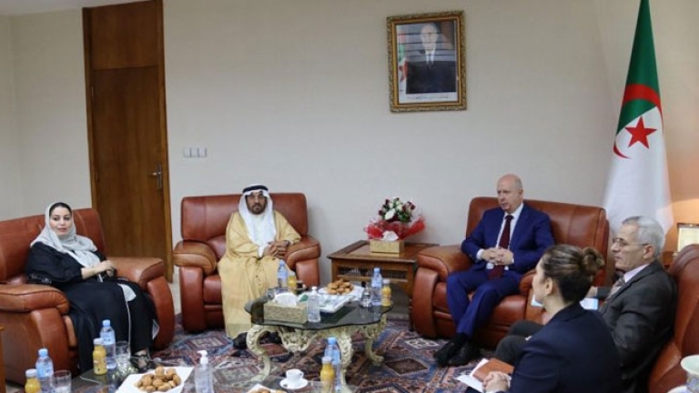 بحث مجالات التعاون الثنائي وتعزيزه