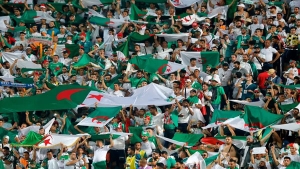 الجزائريون يلهبون بواكي ومواكب بالدراجات والسيارات للاحتفال