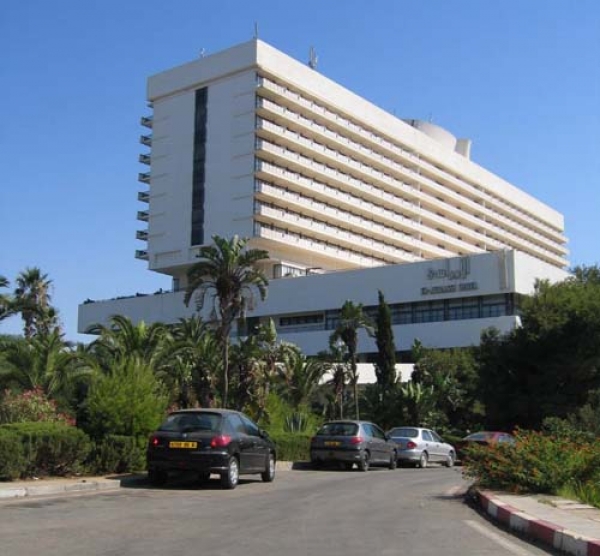 أرباح سلسلة ”الأوراسي” تقارب 357 مليون دينار في 2013