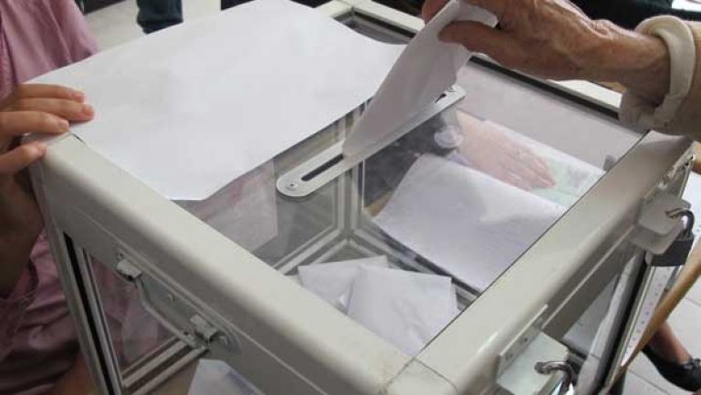 إجراءات ضد الموثقين الرافضين تسهيل العملية