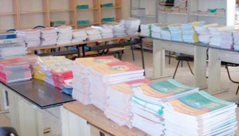 الأباء يتطلعون لنقاط جديدة لبيع الكتب المدرسية