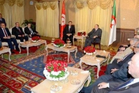 الرئيس بوتفليقة يستقبل الحبيب الصيد