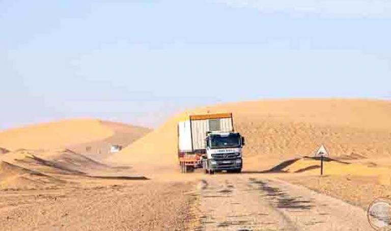 منطقة تعاني اهتراء الطرق