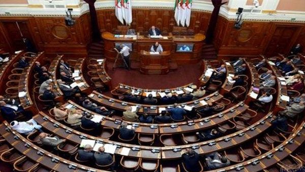 مسودة مشروع تعديل الدستور تستجيب لتحديات الراهن والمستقبل