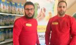 عبد اللطيف مختص في غذاء الطيور