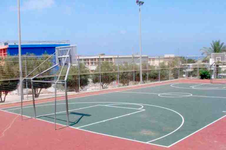 مرافق رياضية وسوق جواري في الأفق