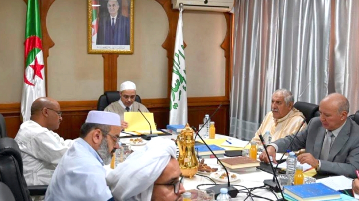 ترسيخ قيم الوسطية وترقية الاجتهاد
