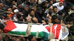 استشهاد ثلاثة فلسطينيين وإصابة ستة آخرين