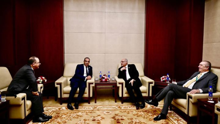 تبادل الرؤى حول القضايا ذات الاهتمام المشترك