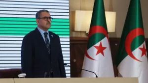 الوزير الأول عبد العزيز جراد