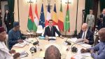حسابات الداخل والرهانات الاستراتيجية تخلط أرواق ماكرون