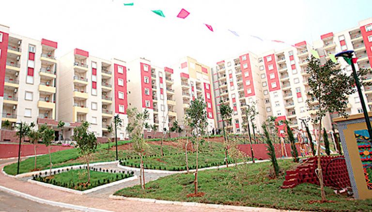 الشروع في دراسة ملفات السكن