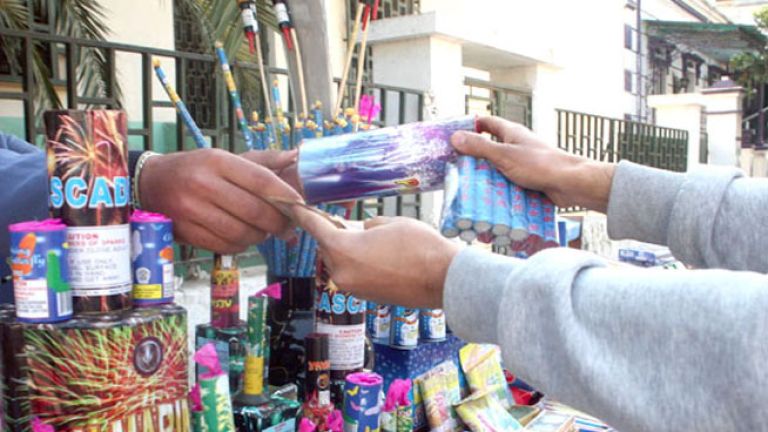 ملايير تحرق ومخاطر بالأفراد تحدق