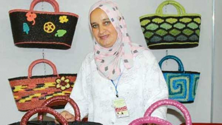 أسعى إلى فتح باب التكوين في حرفة صناعة القفف